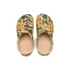 Classic Clog mit Camouflage-Print «Khaki-Grün»