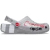 Coca-Cola x Crocs Crossover Light X Outdoor-Sandalen mit flachen Schuhen, lässig, sportlich, Unisex, grau