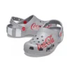 Coca-Cola x Crocs Crossover Light X Outdoor-Sandalen mit flachen Schuhen, lässig, sportlich, Unisex, grau