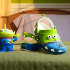 Disney und Pixars Toy Story Alien Classic Clog