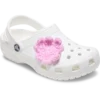 Häkel-Jibbitz-Anstecker mit hellrosa Blume Häkel-Jibbitz-Anstecker mit hellrosa Blume