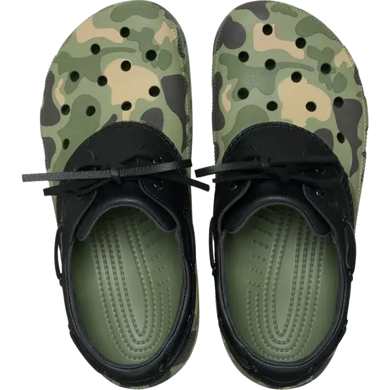Klassischer Bootsschuh in Enten-Camouflage Klassischer Bootsschuh in Enten-Camouflage