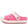 Kleine Crocs Outdoor-Sandalen mit flachem Absatz in Pink