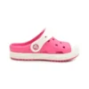 Kleine Crocs Outdoor-Sandalen mit flachem Absatz in Pink