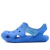 Meerblaue Sandalen