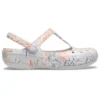 Sandalen mit weissen Blumen